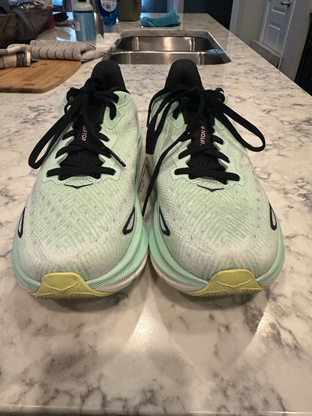 HOKA Clifton 9
